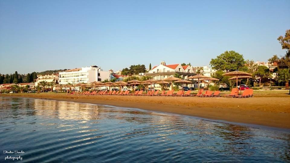 Manolatos Apartment Kefalonia Lixouri Eksteriør billede